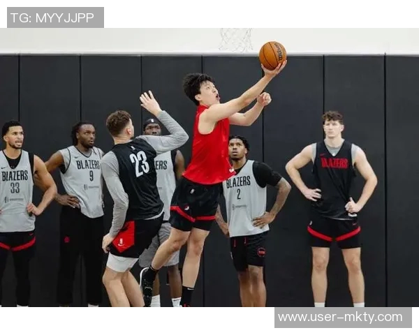 斯普利特:瀚森全力训练提升身体素质或将前往发展联盟锻炼 斯普利特:瀚森全力训练提升身体素质或将前往发展联盟锻炼