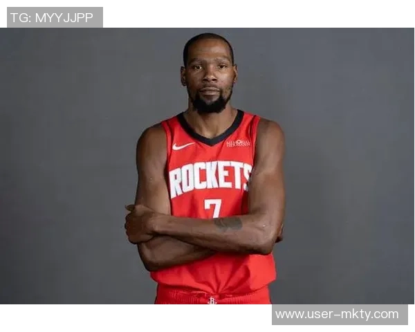 美女主持分享KD首秀精彩数据网友调侃小帅重色轻球Shams感慨不已